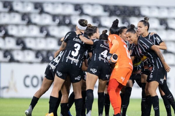 Con goleada sobre Nacional, Corinthians se mete a la final