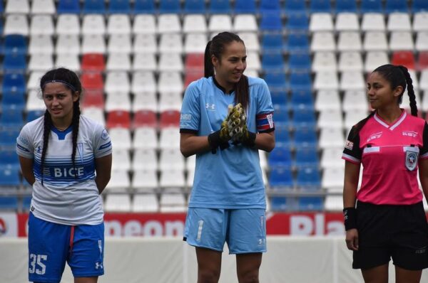 Antonia Canales se despide de Universidad Católica y está lista para fichar por Colo-Colo