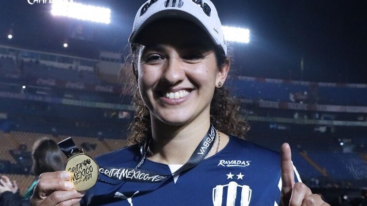 Eva Espejo es la primera DT mujer campeona de la Liga MX Femenil
