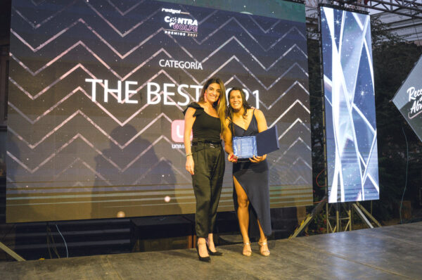 Santiago Morning se despide de Karen Araya que se va a España