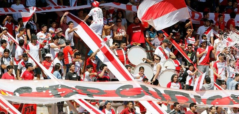 hinchas curicó unido