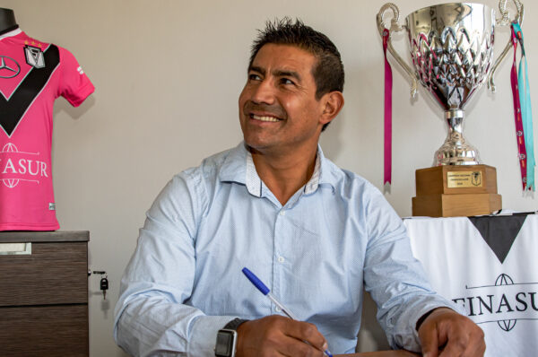 Milenko Valenzuela es el nuevo DT de Santiago Morning para el torneo 2022