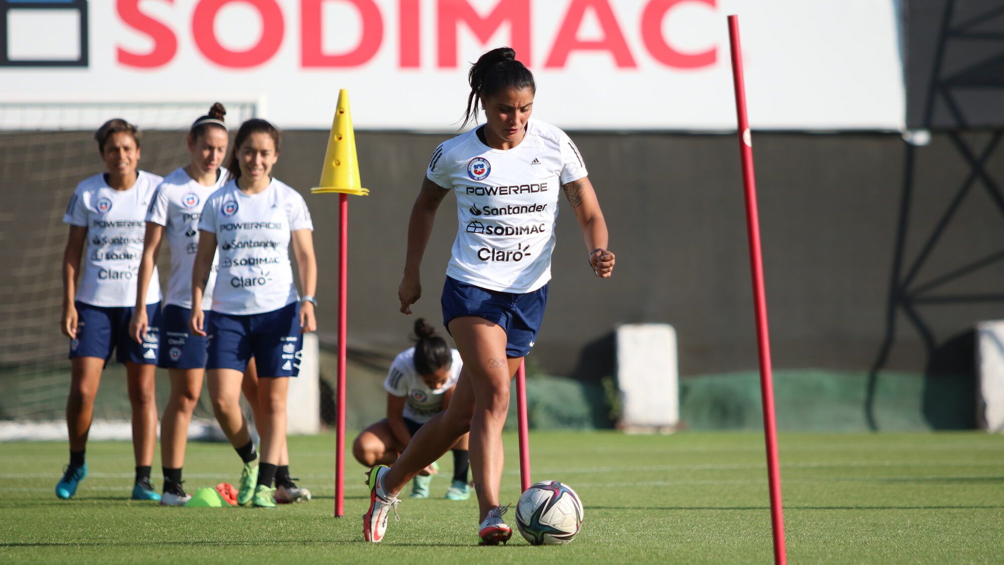 María José Urrutia: “Queremos ganar en los dos partidos y, en mi caso, ojalá anotar”