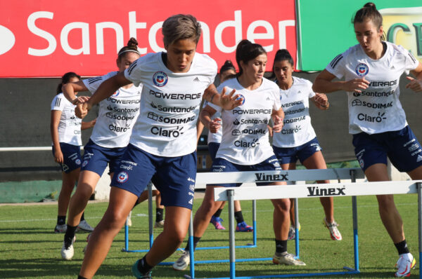 La Roja: Las seleccionadas ya entrenan de cara a los amistosos ante Ecuador
