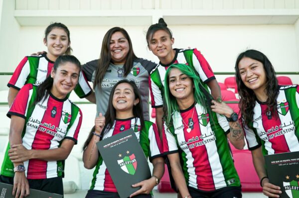 Palestino sigue con la profesionalización y llega a seis contratos en 2022