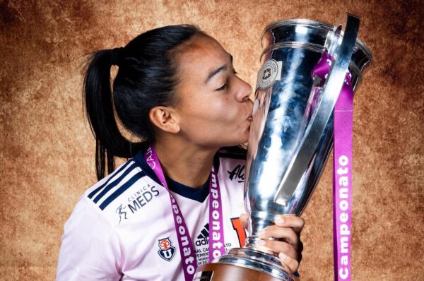 Yael Oviedo confirmó su retiro del fútbol este 2022