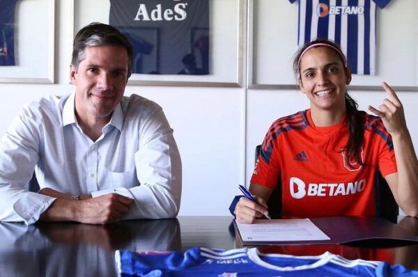 Daniela Zamora es oficializada en Universidad de Chile para este 2022