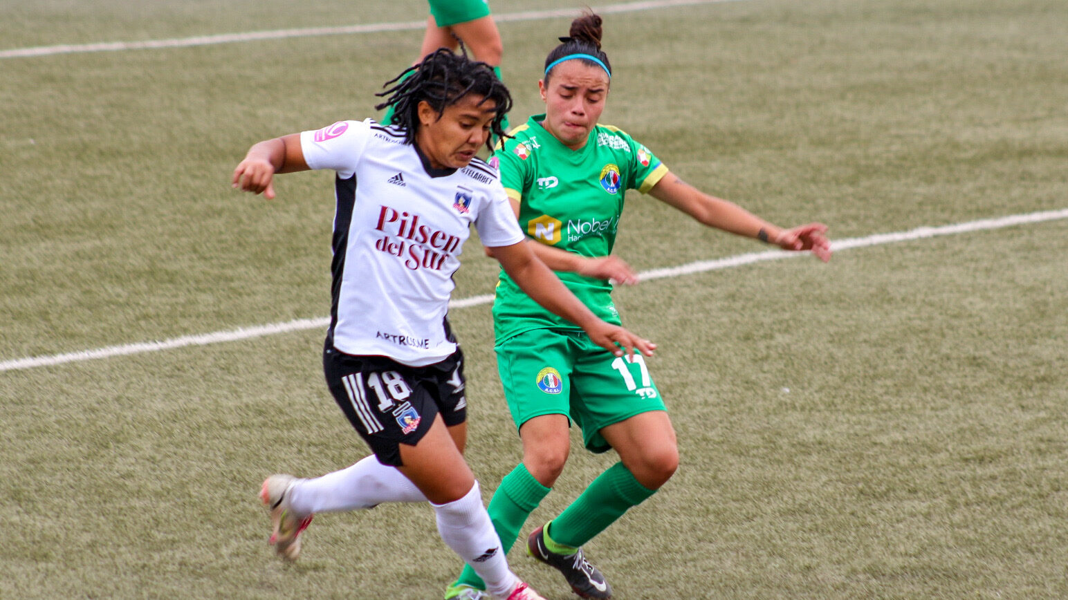 Colo Colo vence a Audax Italiano y está a la caza de los punteros