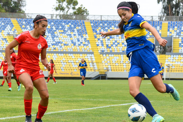 Everton le remonta a La Serena y rescata un empate en Viña del Mar