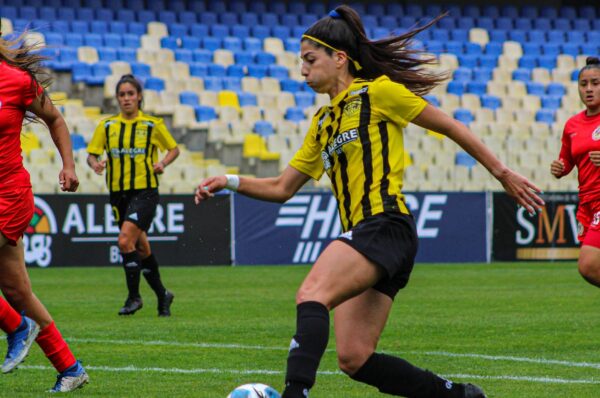 Fernández Vial hace historia y golea a La Serena