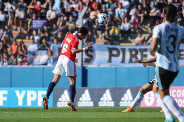 La Roja comunica que Nayadet López no sufrió una lesión grave de rodilla