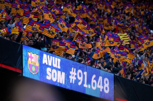 Barcelona bate su propio récord Guinness de público con casi 92 mil hinchas en la UWCL
