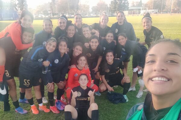 Camila Pavez convierte su tercer gol con San Lorenzo ante Villa San Carlos