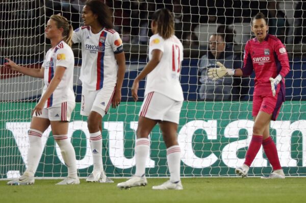 A esperar: Lyon de Christiane Endler ya no tiene posibilidades de conseguir el título este domingo