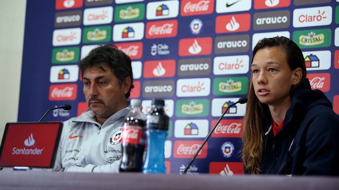 José Letelier felicita a Christiane Endler tras ganar la Women’s Champions League: “Me siento muy orgulloso de sus logros”