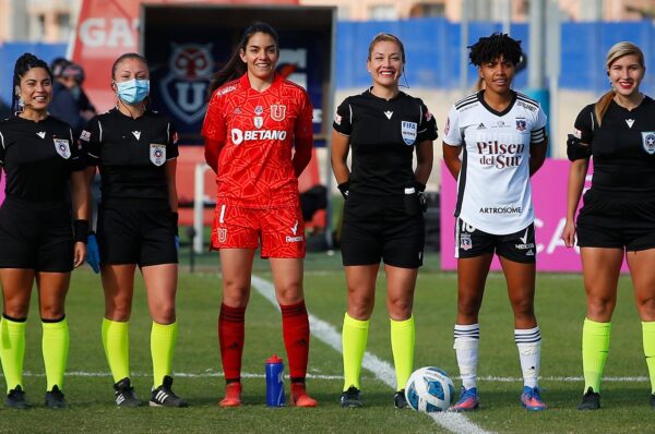 Madelaine Rojas consigna en el informe arbitral todo lo ocurrido en el Superclásico