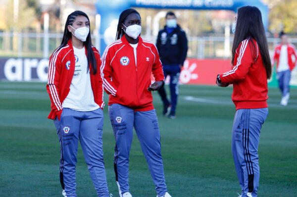 Mary Valencia y Valentina Navarrete hacen su debut oficial por La Roja