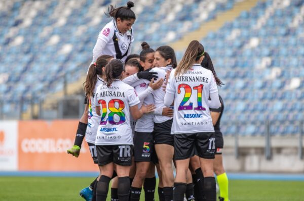 Santiago Morning mantiene su racha y apabulla a Huachipato