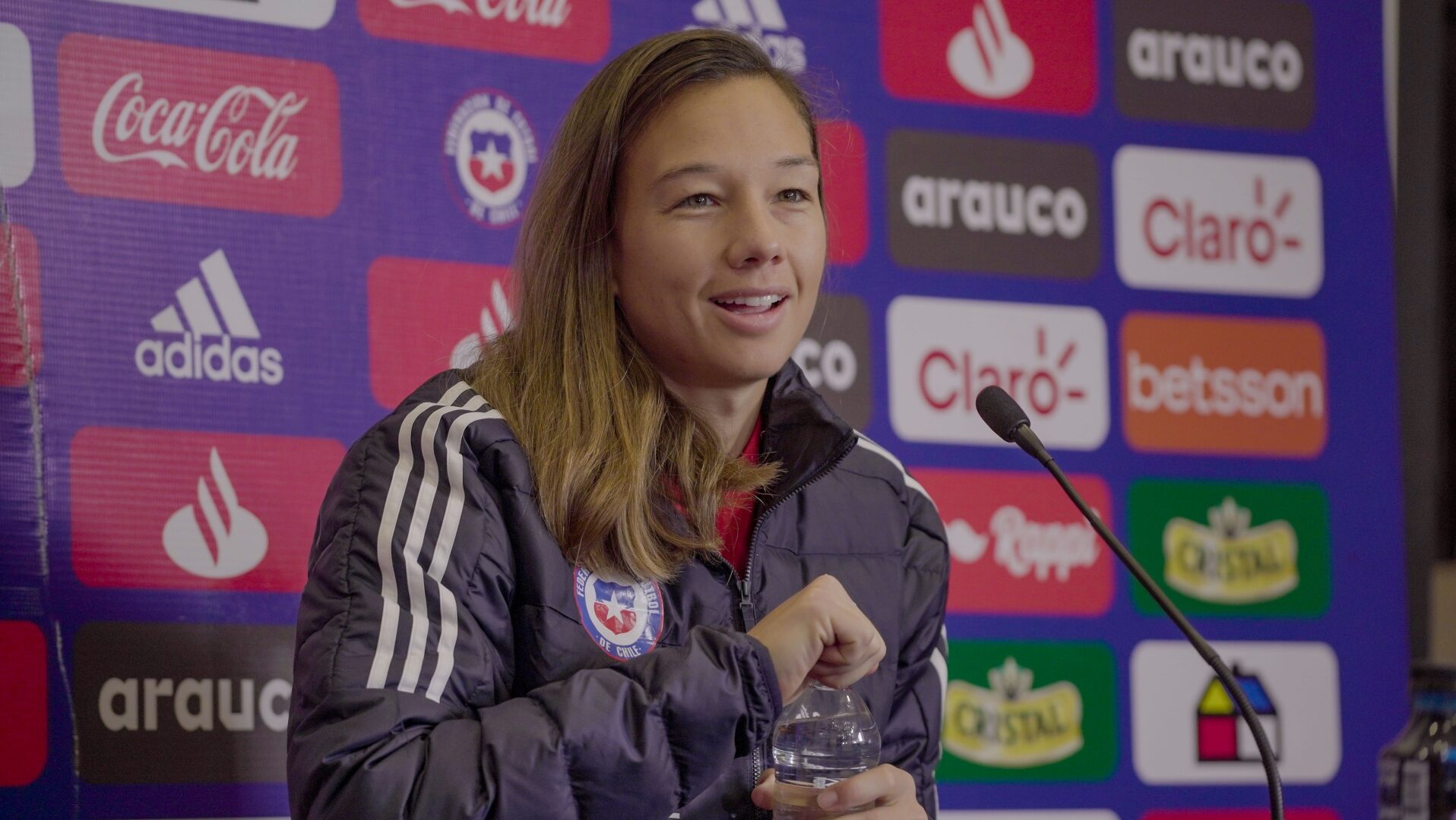 tiane endler copa américa conferencia