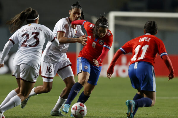 EN VIVO: La Roja enfrenta a Venezuela por el cupo al repechaje mundial