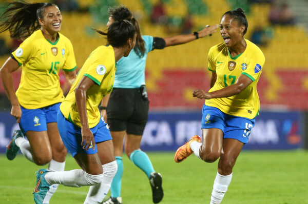Brasil es finalista de Copa América tras vencer sin complicaciones a Paraguay