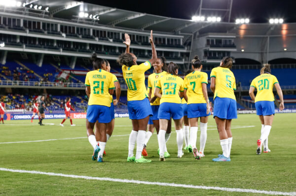 Brasil golea a Perú en la última escala previa a semifinales de Copa América