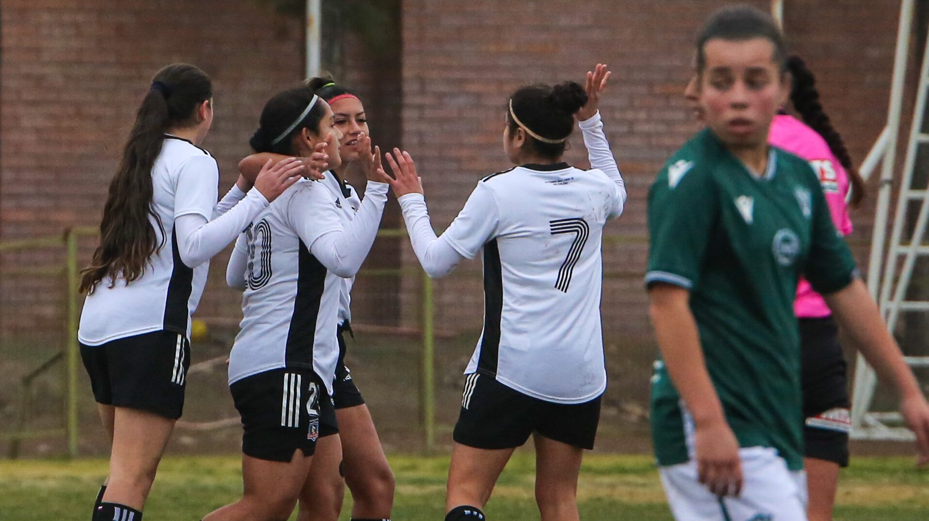 Colo-Colo, U de Chile e Iquique están en las semifinales del torneo Sub-19