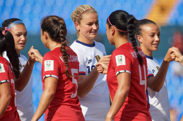 Estados Unidos y Canadá golean en semifinales y van por el título de Concacaf W