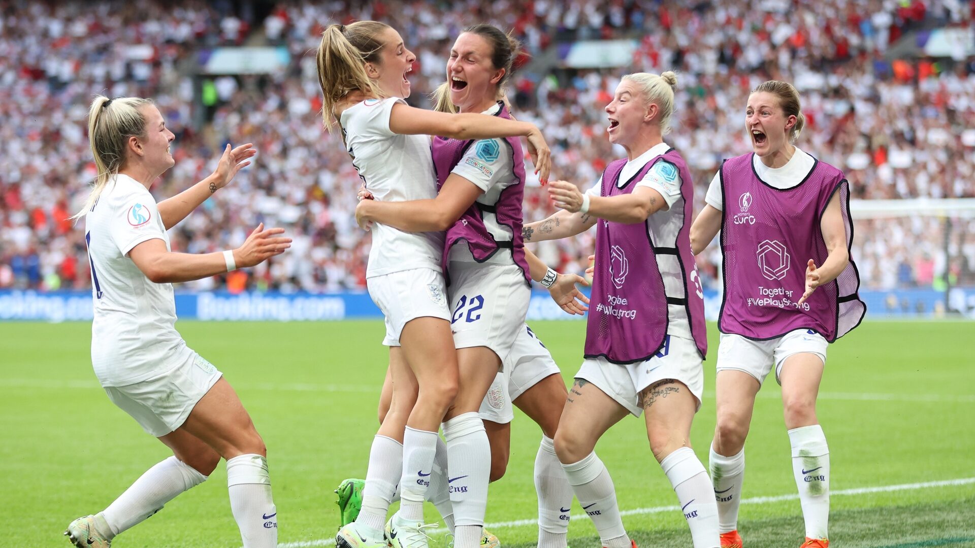 Inglaterra derrota a Alemania y levanta la primera Eurocopa de su historia