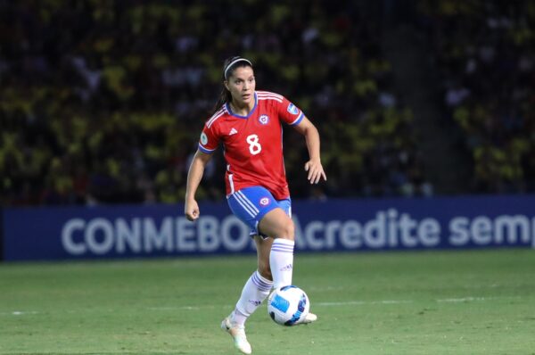 Karen Araya lamenta la caída ante Colombia: “Se siente en el camarín la derrota porque fue dura”