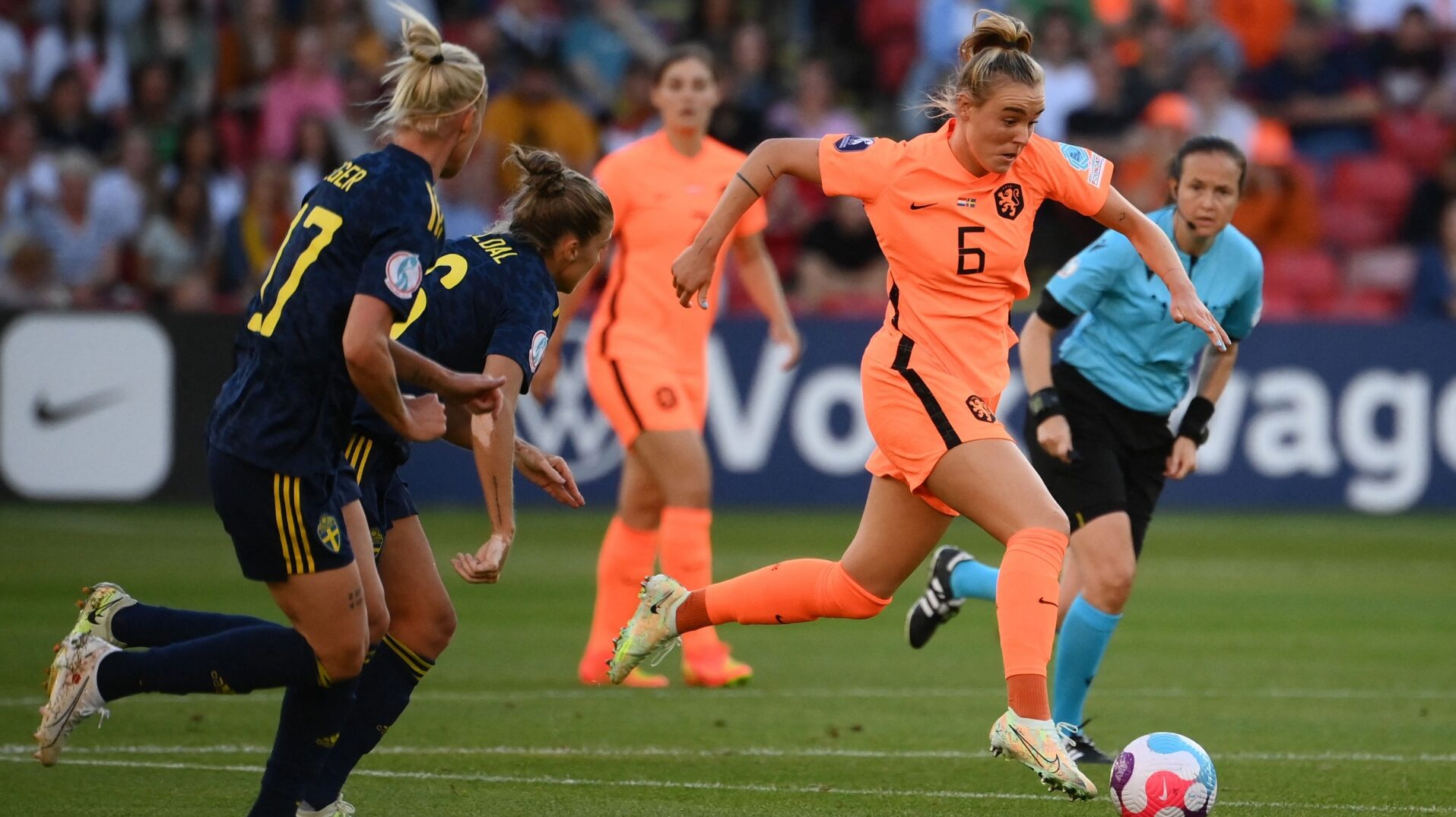 Termina la fecha 1 de la Eurocopa Femenina con goleada de Francia vs Italia