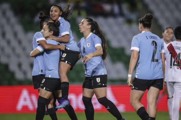 Uruguay se despide de la Copa América Femenina con goleada sobre Perú