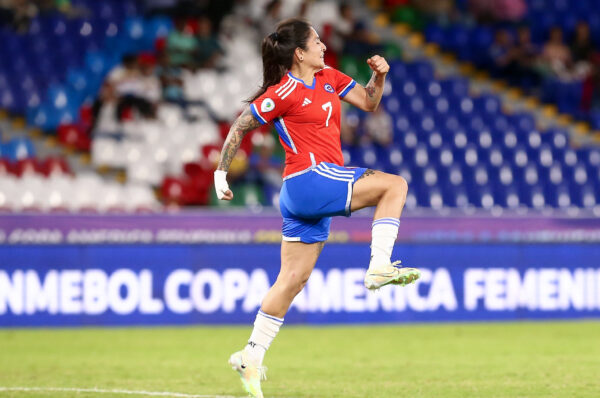 Yenny Acuña es baja para Chile vs Bolivia por covid-19