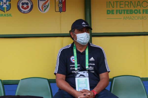 José Letelier se quedará en la Roja al menos hasta el repechaje