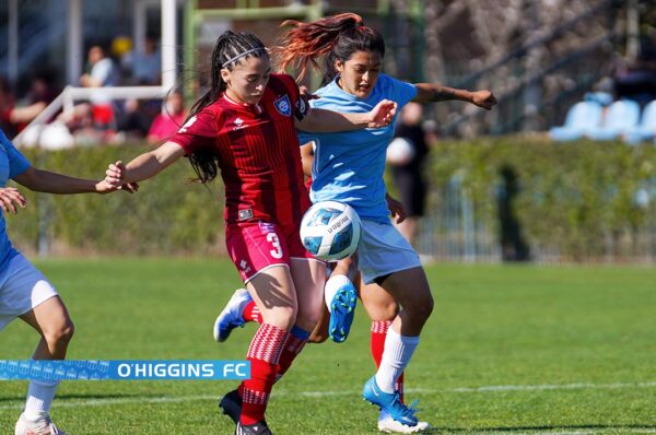 Alejandra Manzo de O’Higgins sufre fractura de tibia y peroné vs Huachipato