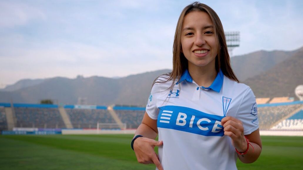 Carla Pérez vuelve al fútbol y es el primer fichaje de la UC para la segunda rueda