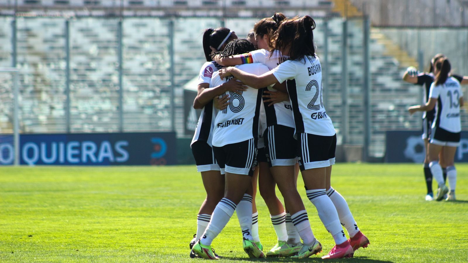 Colo-Colo vence con lo justo a Fernández Vial con doblete de Ysaura Viso