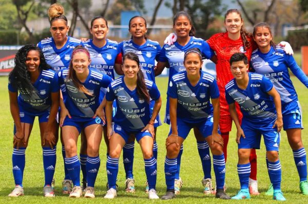 Emelec desciende en Ecuador con Nicole Mariñelarena y Yamila Pérez en cancha