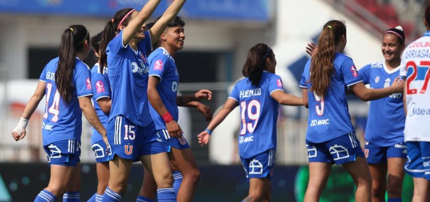 u de Chile clásico universitario femenino