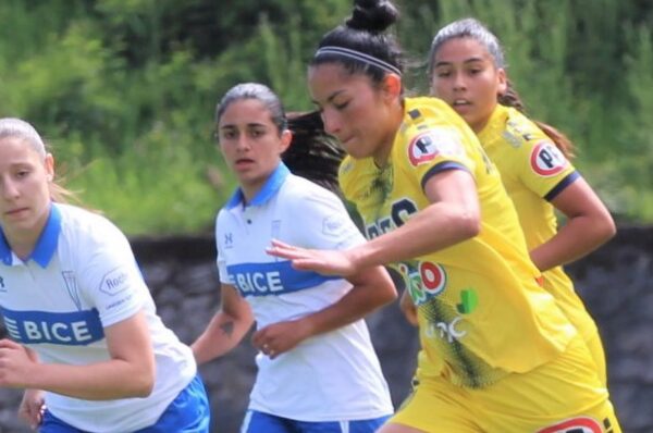 Universidad Católica vence a U de Concepción y consigue su primera victoria en el grupo A