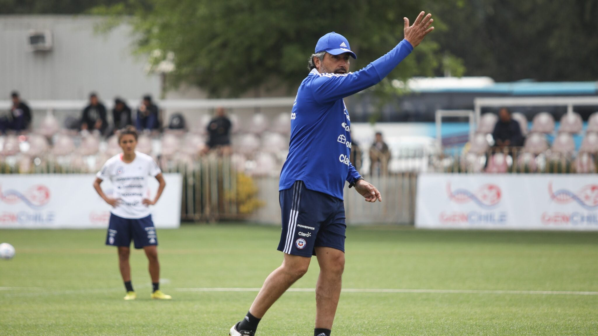 José Letelier apunta al recambio de la Roja en los amistosos vs Filipinas