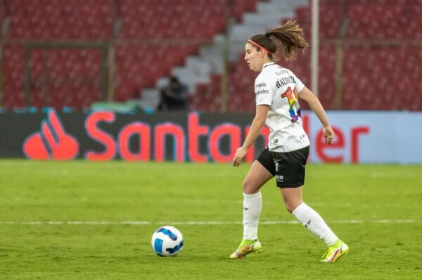 Rosario Balmaceda es operada del tobillo y peligra en el repechaje con la Roja