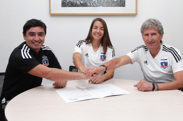 Fernanda Ramírez y Geraldine Leyton firman su renovación con Colo-Colo