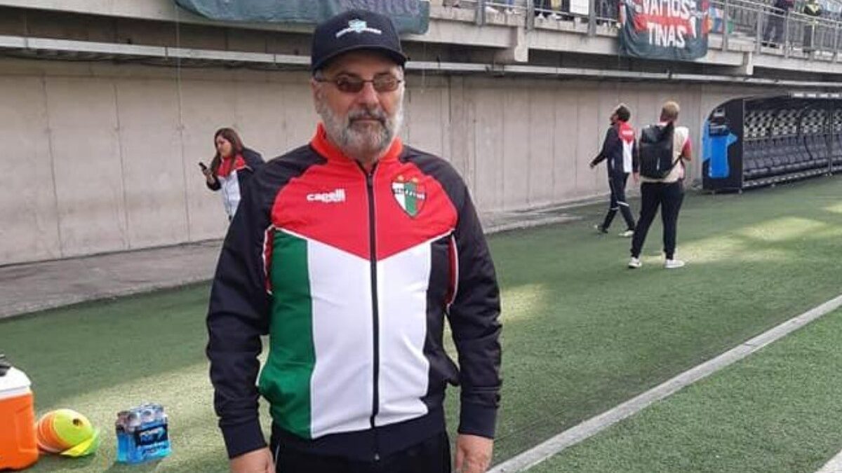 Claudio Quintiliani seguirá como DT de Palestino para 2023