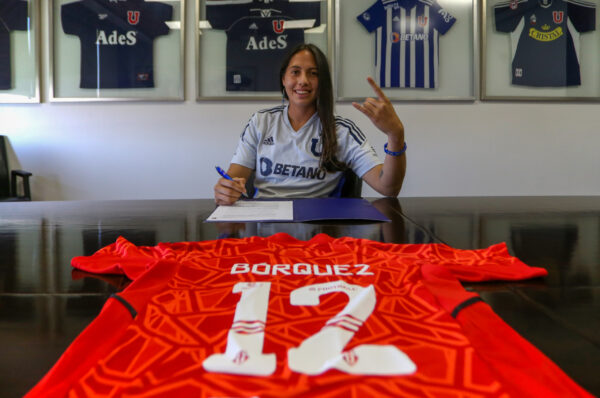 Gabriela Bórquez es el primer refuerzo de Universidad de Chile
