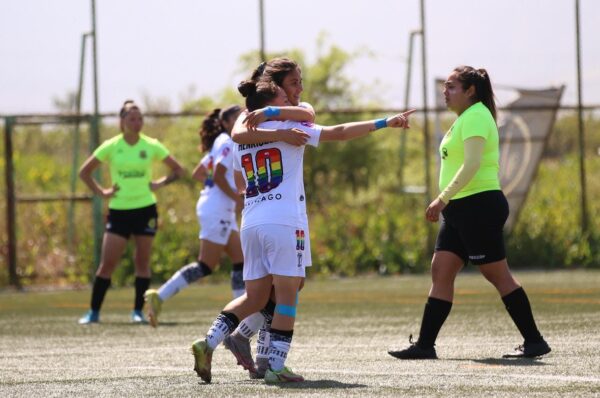 Siete canteranas de Santiago Morning suben al primer equipo este 2023