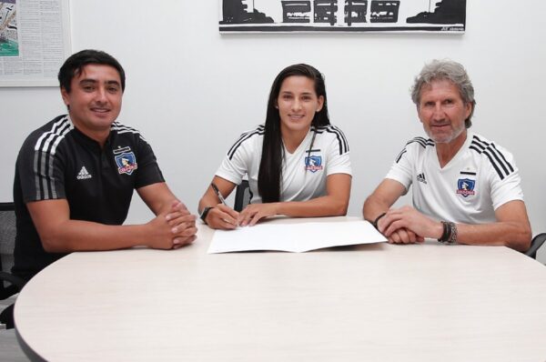 Colo-Colo anuncia el fichaje de la defensa colombiana Corina Clavijo