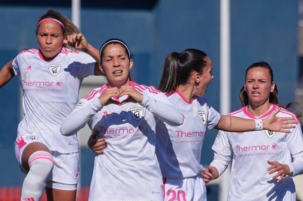 Karen Araya marca un golazo en el empate entre Real Sociedad y Madrid CFF