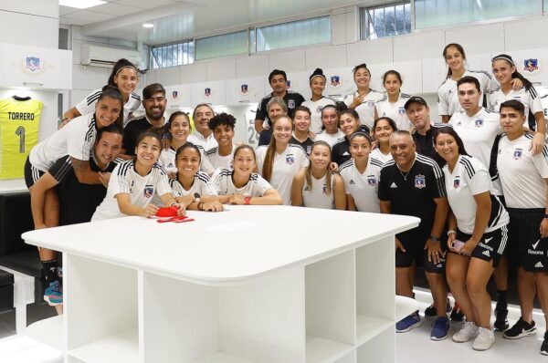 Colo-Colo presenta su nuevo camarín con tres sorpresas incluidas