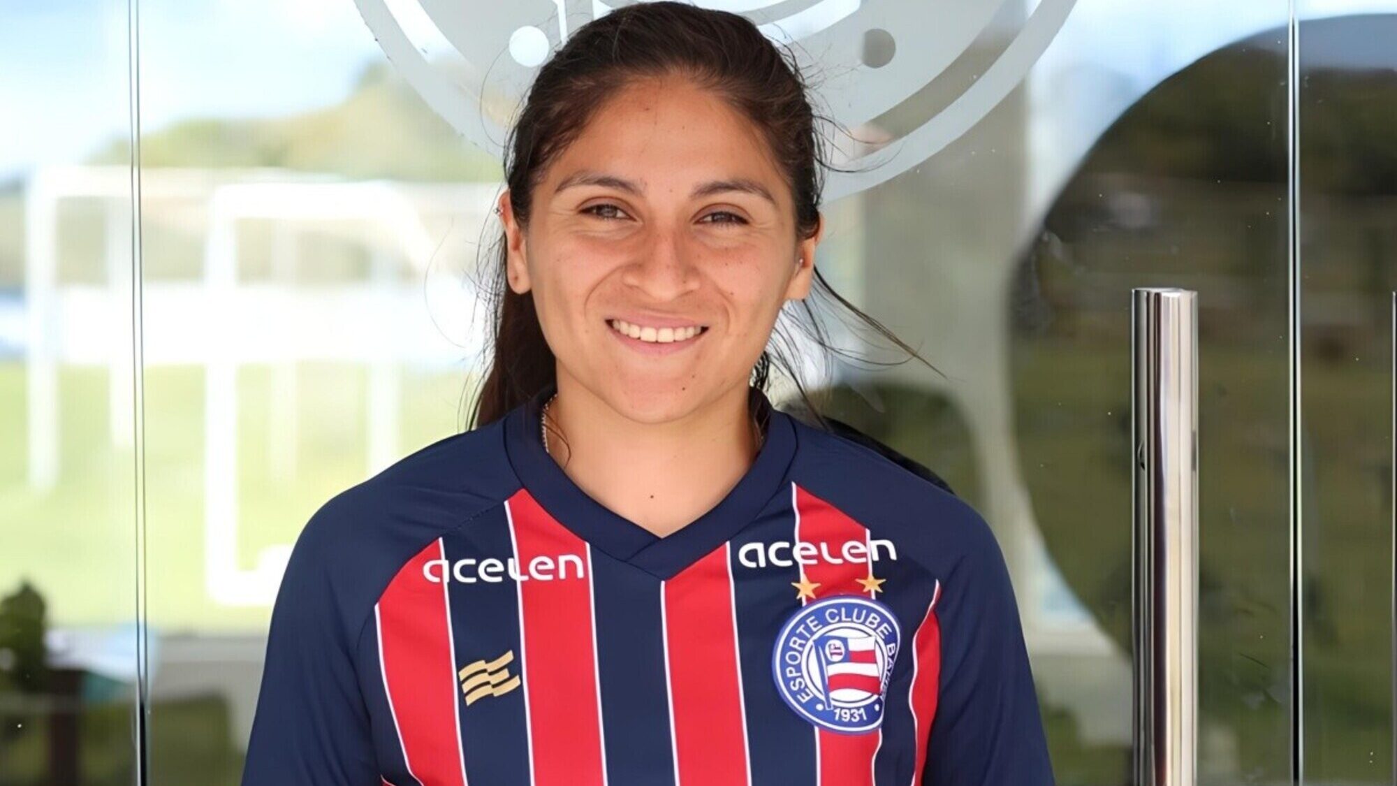 Yenny Acuña vive su primer entrenamiento en Bahía y prepara su debut
